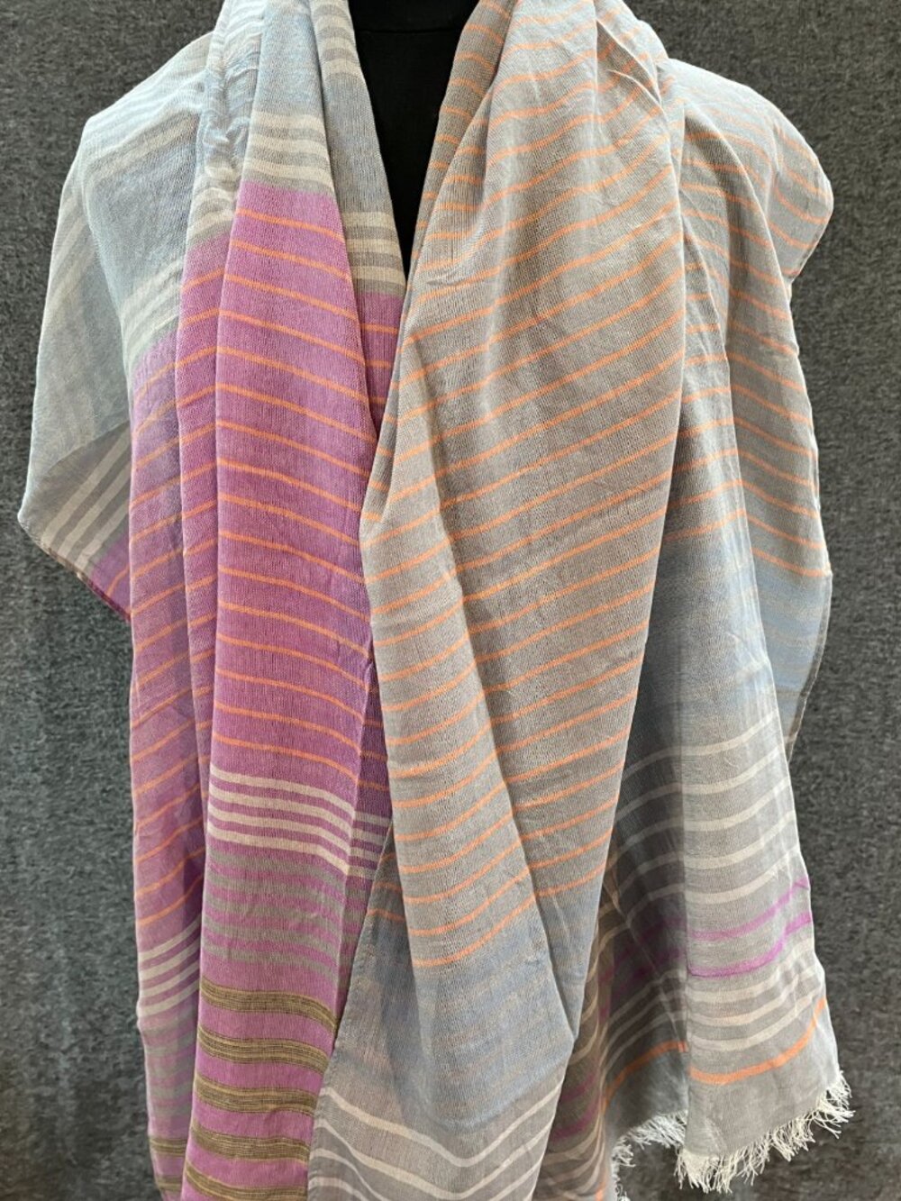 28x78 liz claiborne gray beige lavendar classic stripes short fringe hem NWT